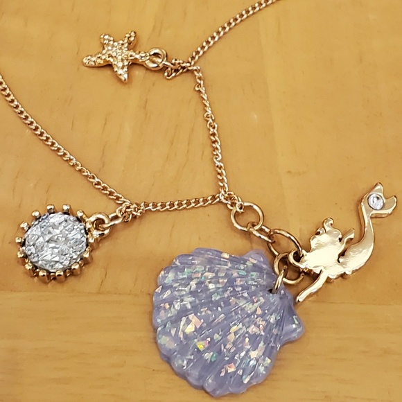 DISNEY PARKS ARIEL SEASHELL STARFISH NECKLACE - Picture 3 of 4